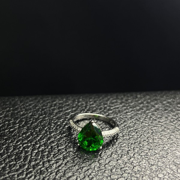 Anillo Esmeralda Verde Pera