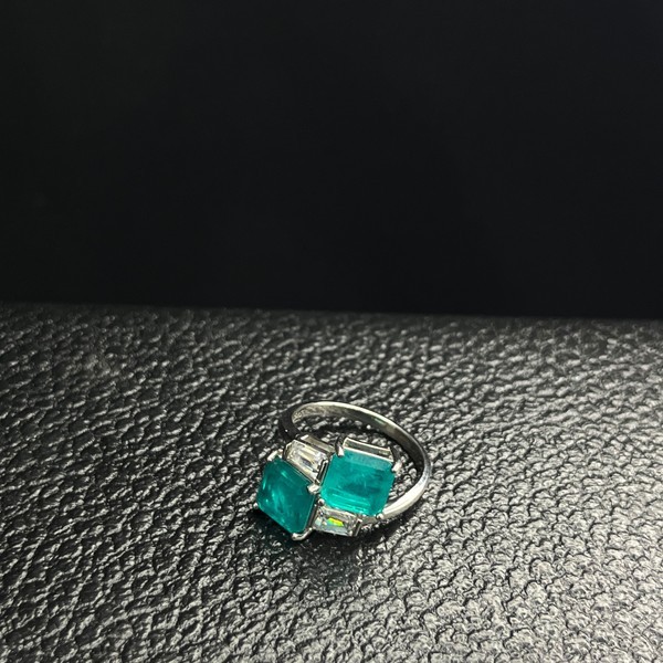Anillo Esmeraldas Dobles Trilogía